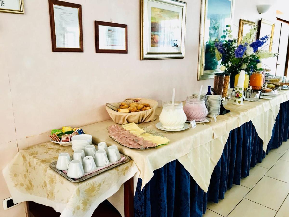 Hotel Joli Alba Adriatica Extérieur photo