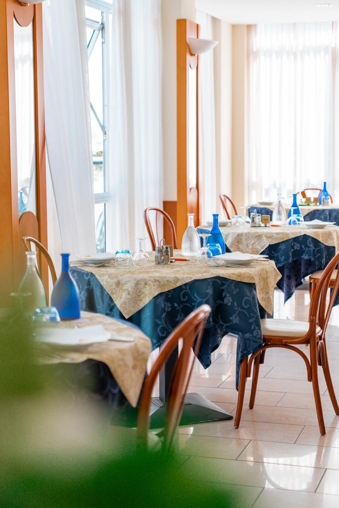 Hotel Joli Alba Adriatica Extérieur photo
