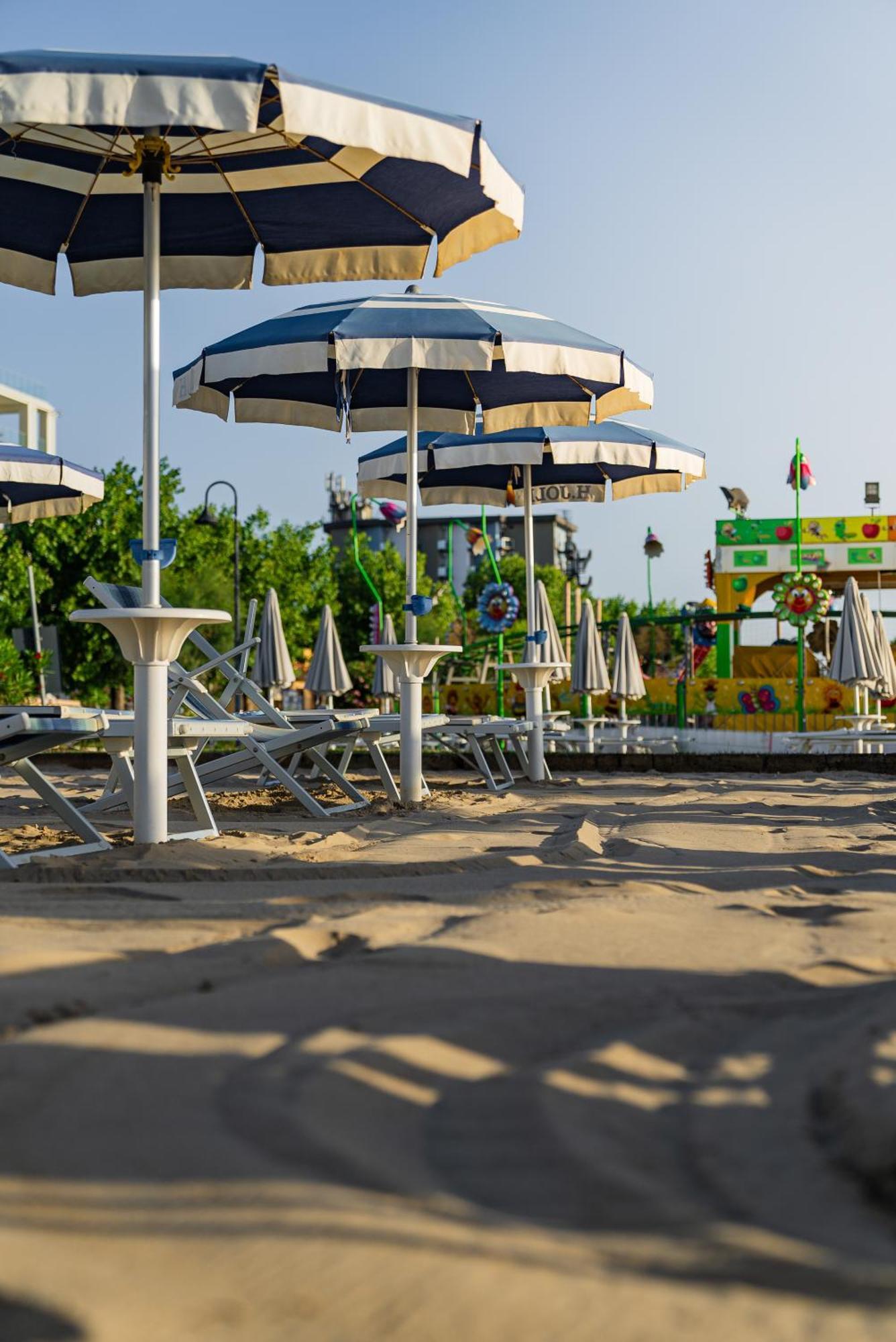 Hotel Joli Alba Adriatica Extérieur photo